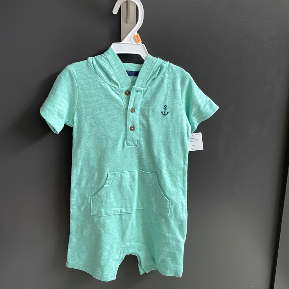 Carter’s green onesie with hood and sleeves size 12 months